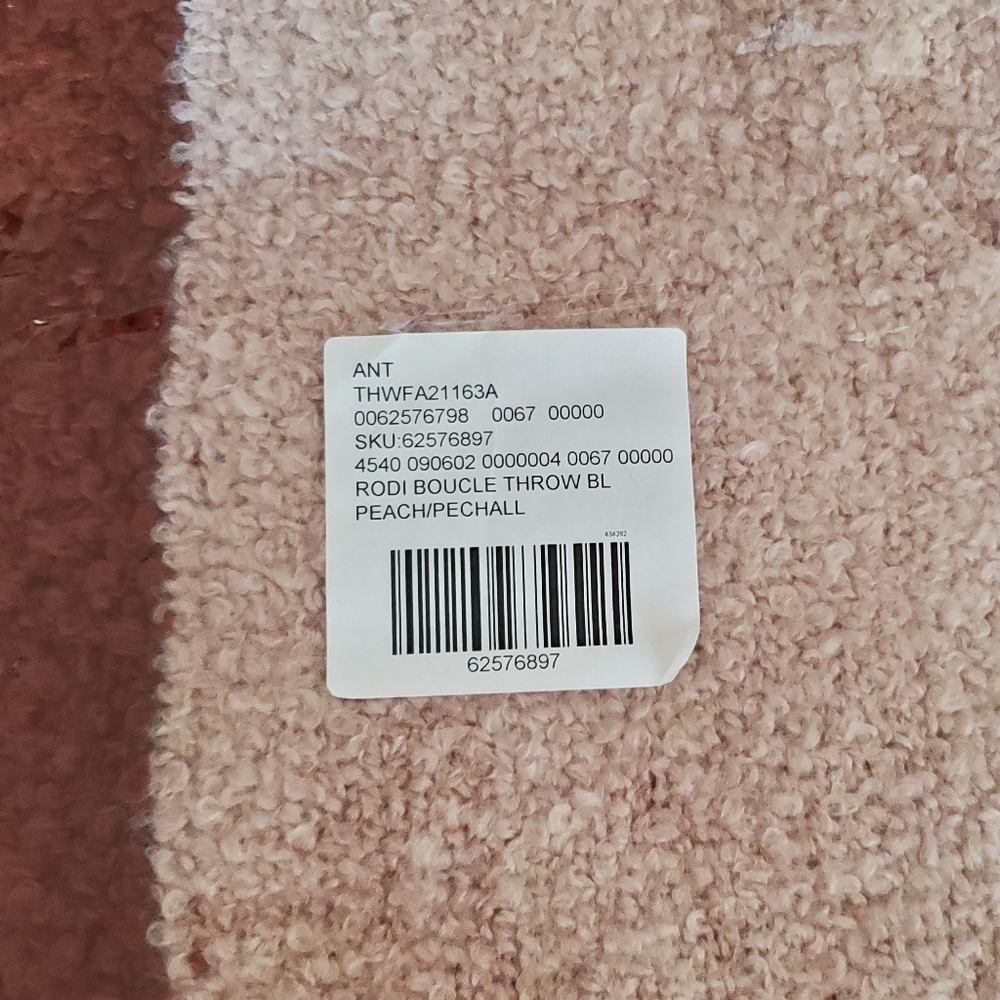Anthropologie Rodi Bouclé Throw Blanket - peach pink/burgandy - Picture 7 of 10